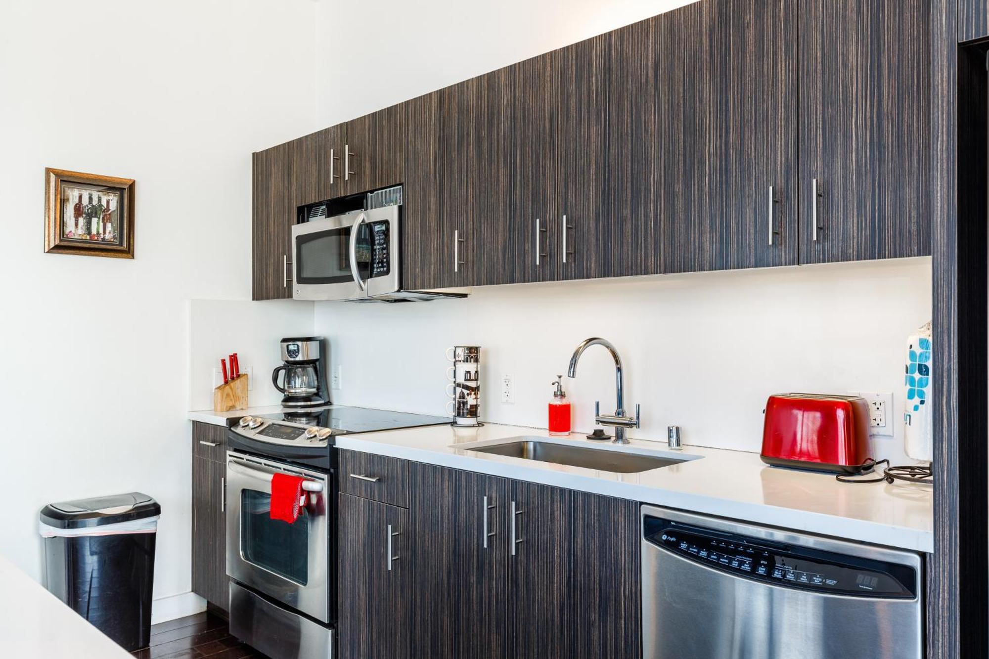 Hollywood Furnished Appart hôtel *